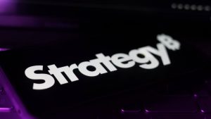 estrategia microstrategy bitcoin - Estratégia MicroStrategy Bitcoin: Análise e Desafios