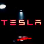 Bitcoin Tesla Mantém: Tesla Preserva Tesouraria e Registra Perda de R$ 546 Milhões