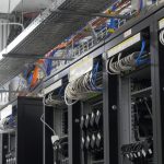 Bitcoin Riot Platforms: Acordo Bilionário Impulsiona Mineração e IA